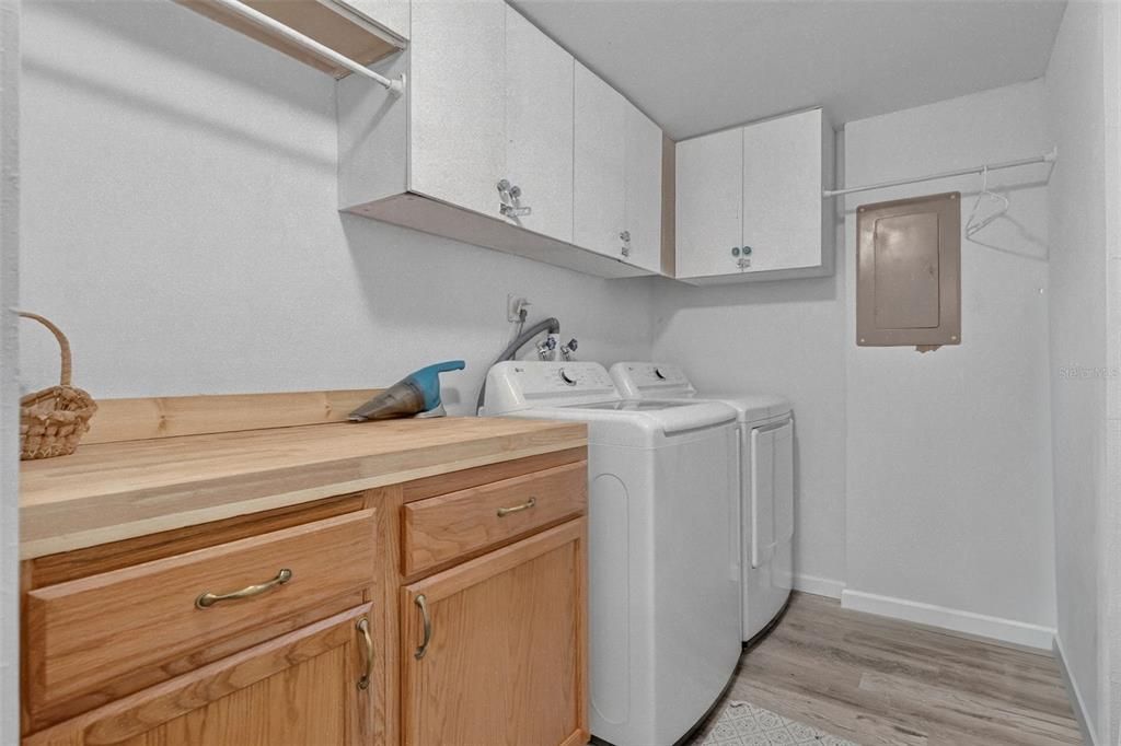For Sale: $518,000 (3 beds, 2 baths, 1176 Square Feet)