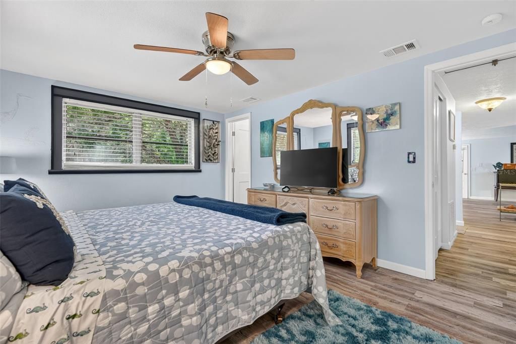 For Sale: $518,000 (3 beds, 2 baths, 1176 Square Feet)