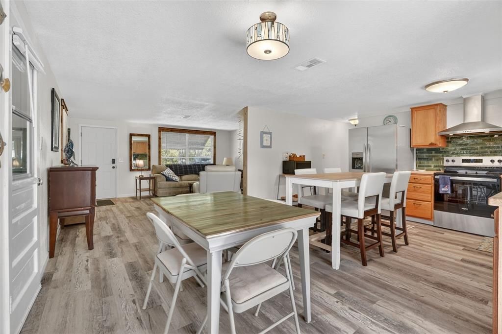 For Sale: $518,000 (3 beds, 2 baths, 1176 Square Feet)