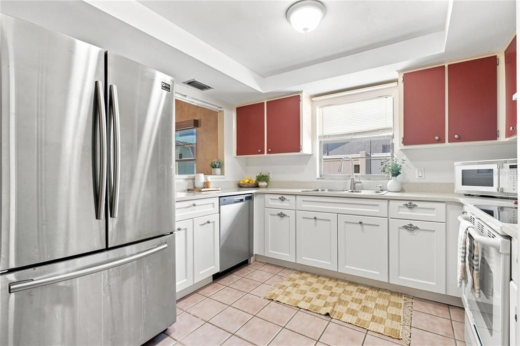 For Sale: $500,000 (3 beds, 2 baths, 1718 Square Feet)