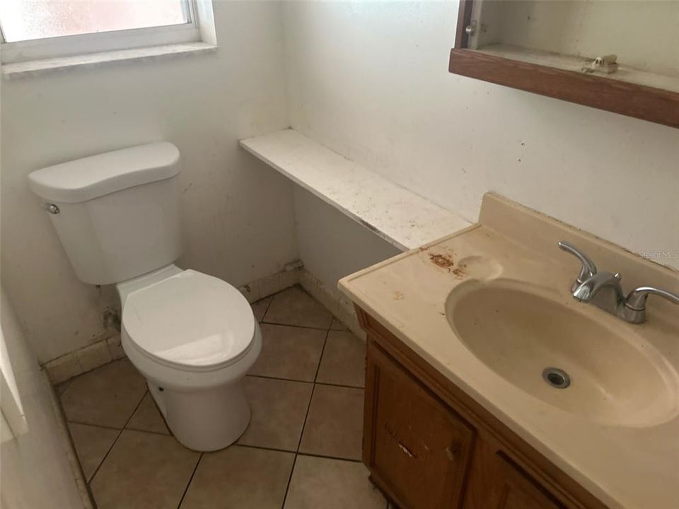En Venta: $226,900 (3 camas, 3 baños, 1812 Pies cuadrados)
