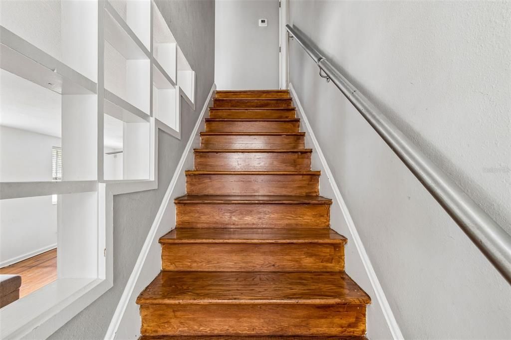 For Rent: $1,850 (2 beds, 1 baths, 1848 Square Feet)