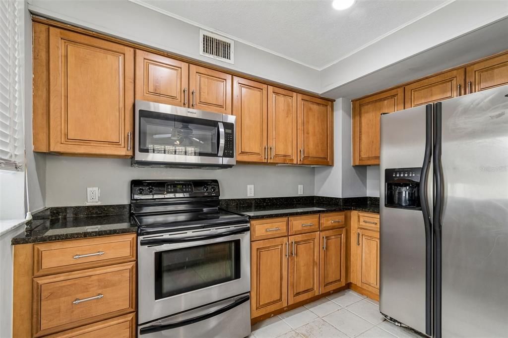 For Rent: $1,850 (2 beds, 1 baths, 1848 Square Feet)