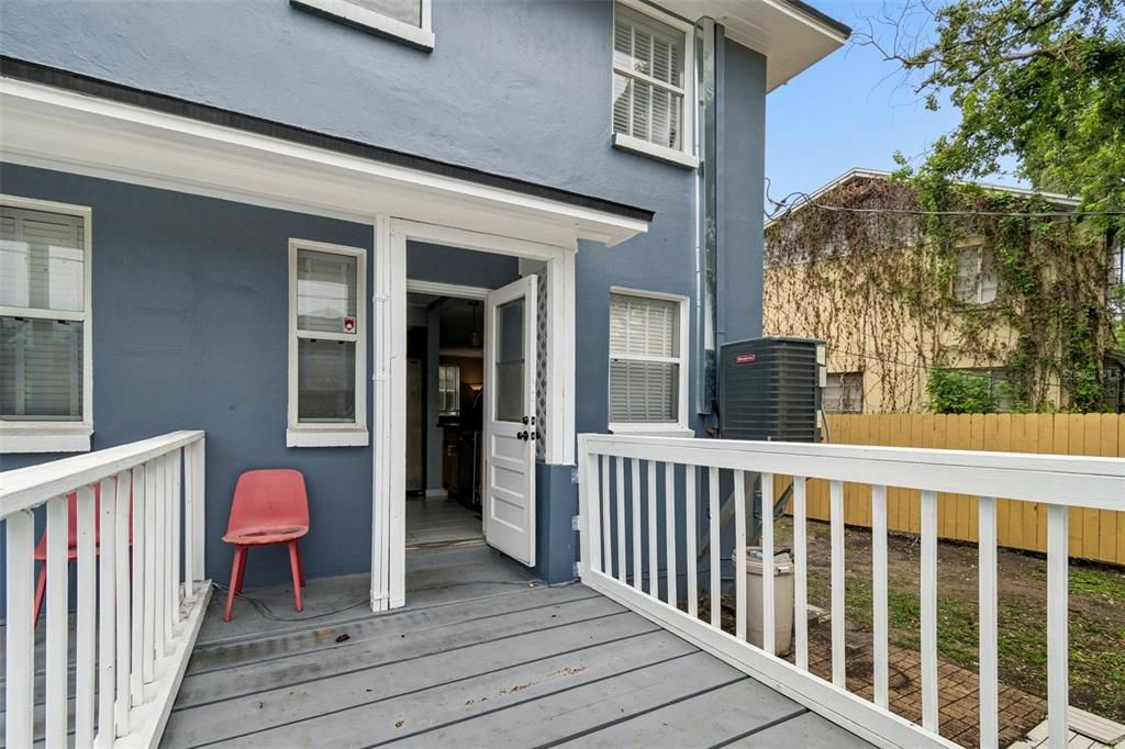 For Rent: $1,850 (2 beds, 1 baths, 1848 Square Feet)