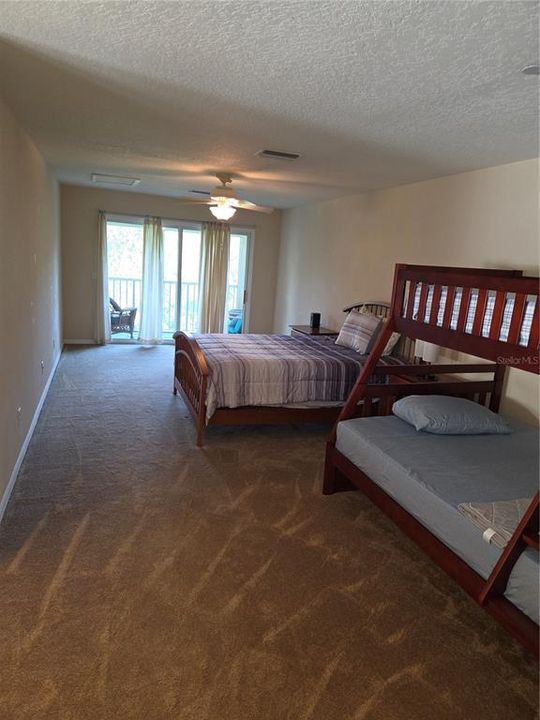 For Rent: $2,300 (3 beds, 3 baths, 2277 Square Feet)