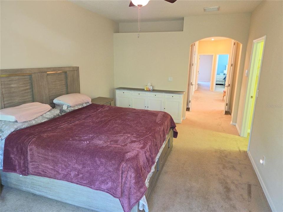 For Rent: $2,300 (3 beds, 3 baths, 2277 Square Feet)