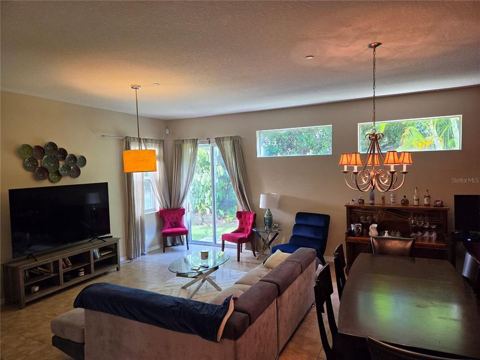 For Rent: $2,300 (3 beds, 3 baths, 2277 Square Feet)
