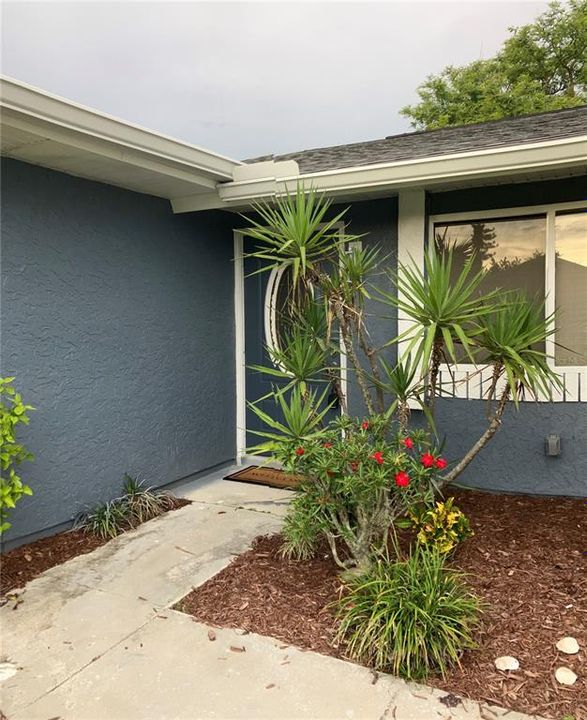 For Rent: $1,750 (2 beds, 2 baths, 960 Square Feet)
