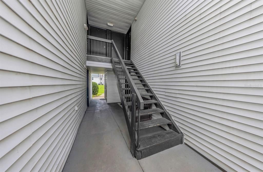 For Sale: $130,000 (2 beds, 1 baths, 960 Square Feet)