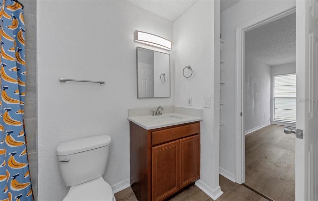 For Sale: $130,000 (2 beds, 1 baths, 960 Square Feet)