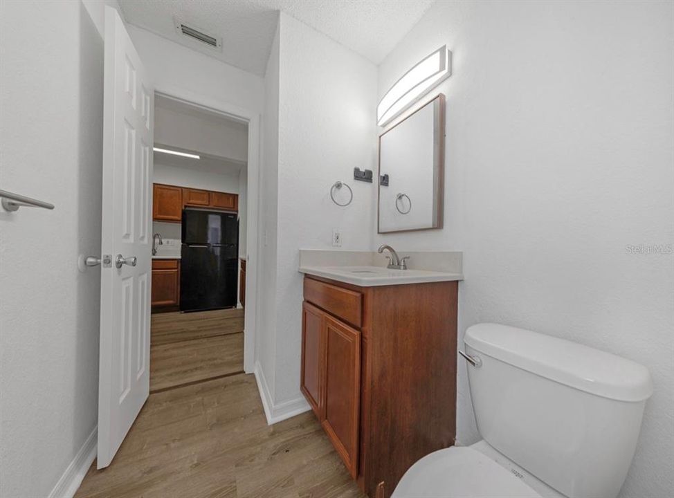 For Sale: $130,000 (2 beds, 1 baths, 960 Square Feet)
