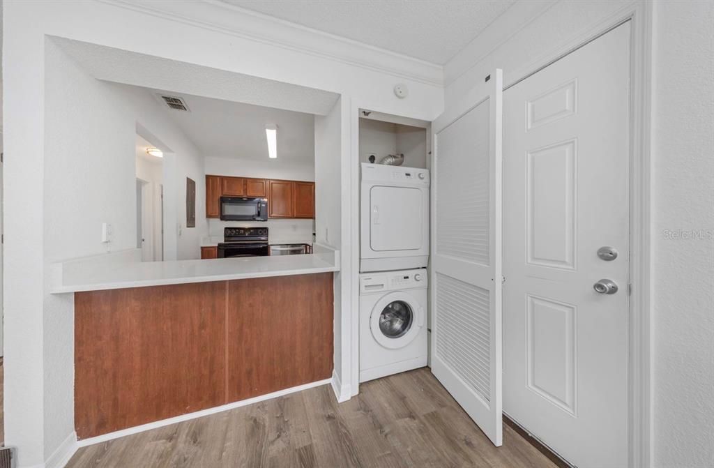 For Sale: $130,000 (2 beds, 1 baths, 960 Square Feet)