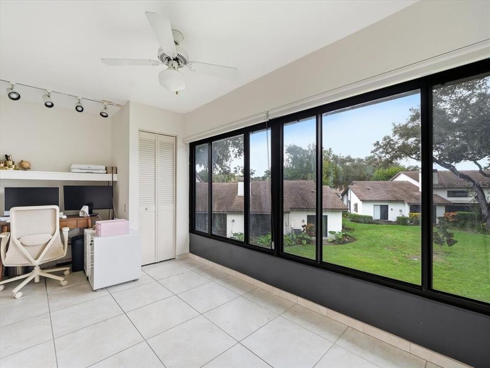 For Sale: $299,000 (2 beds, 2 baths, 1260 Square Feet)