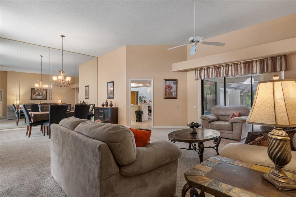 На продажу: $575,000 (4 спален, 3 ванн, 2857 Квадратных фут)