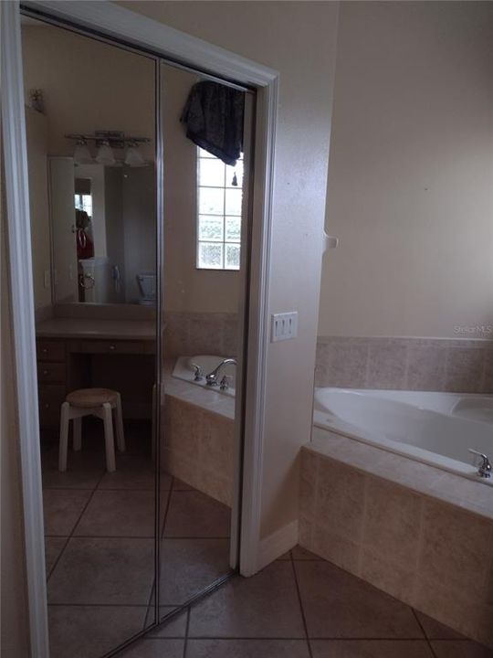 В аренду: $2,500 (3 спален, 2 ванн, 2387 Квадратных фут)