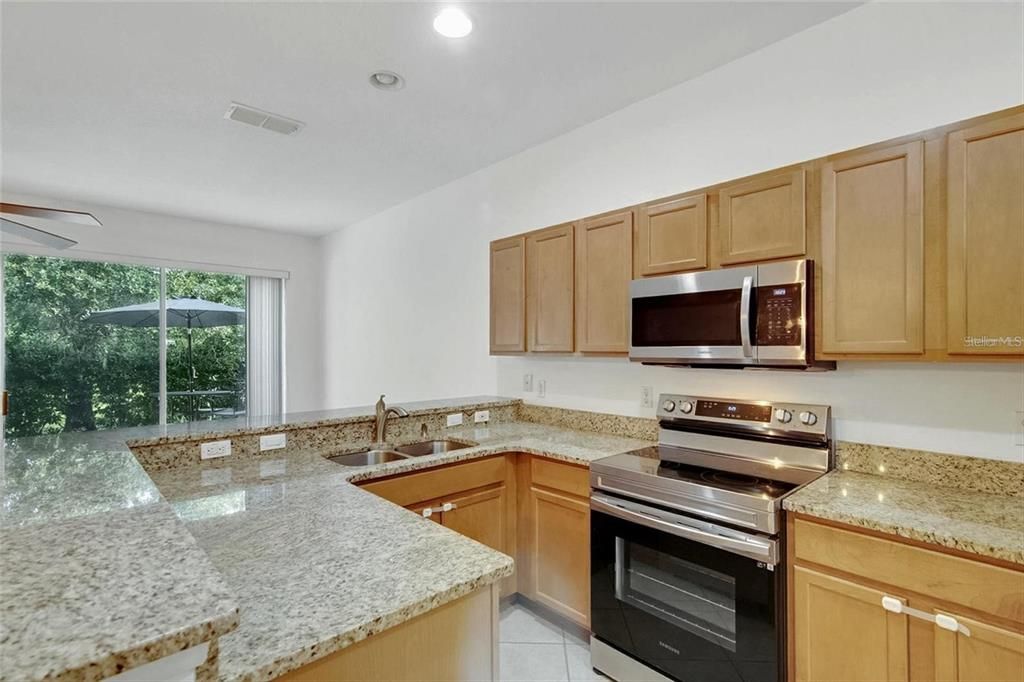 For Rent: $2,300 (3 beds, 2 baths, 1502 Square Feet)