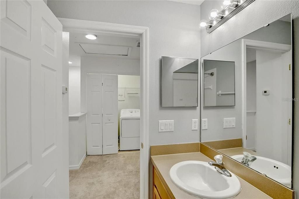 For Rent: $2,300 (3 beds, 2 baths, 1502 Square Feet)