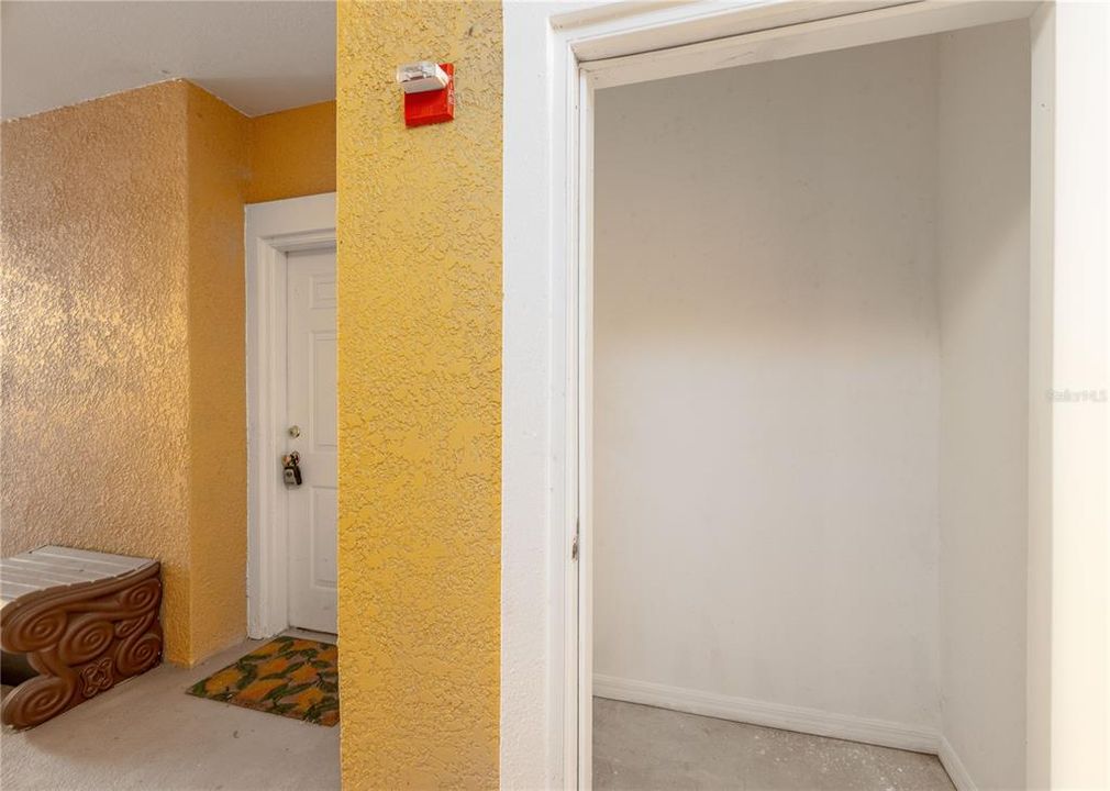 For Rent: $1,350 (1 beds, 1 baths, 782 Square Feet)