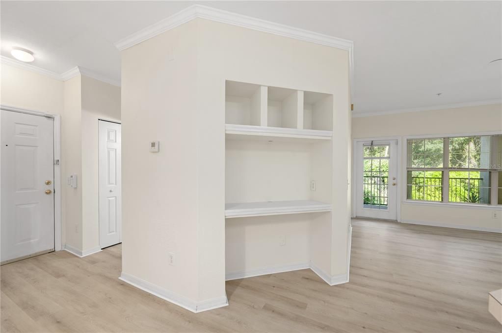 For Rent: $1,350 (1 beds, 1 baths, 782 Square Feet)