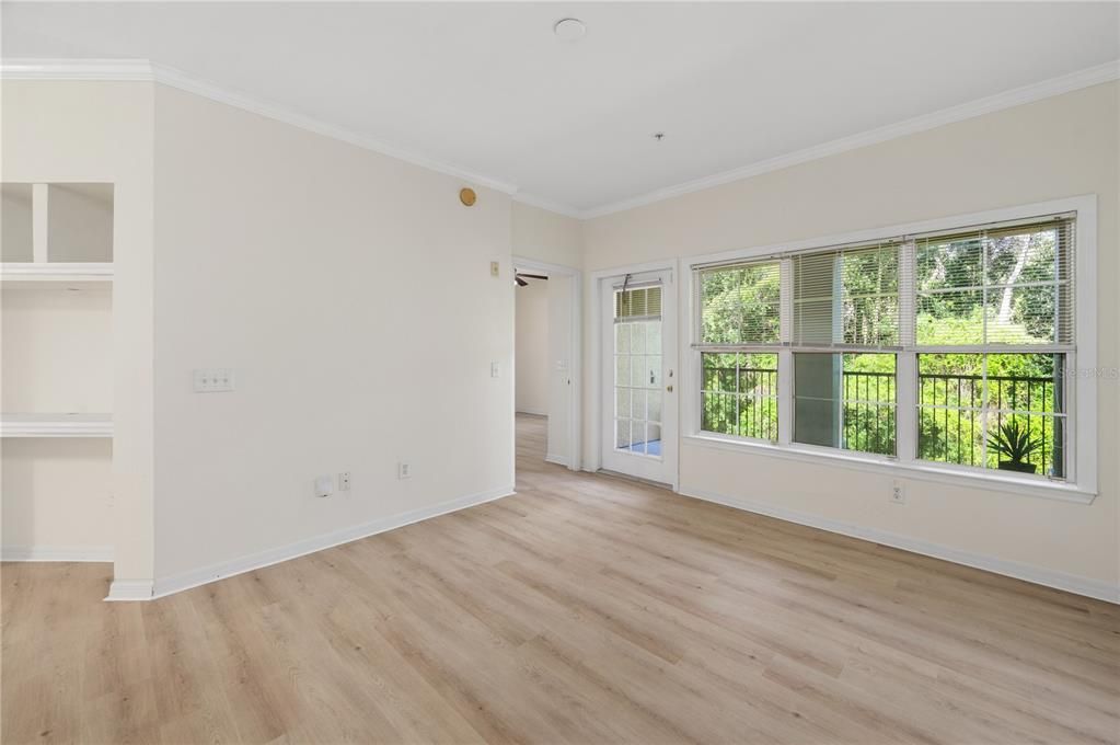 For Rent: $1,350 (1 beds, 1 baths, 782 Square Feet)
