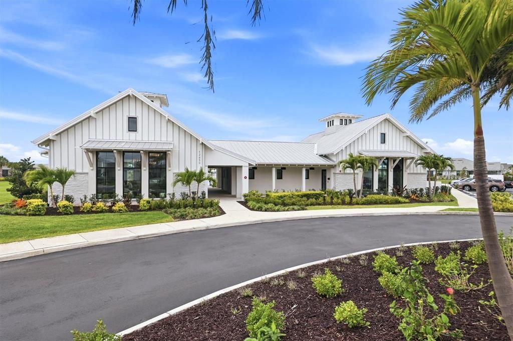 For Sale: $776,900 (3 beds, 2 baths, 2238 Square Feet)