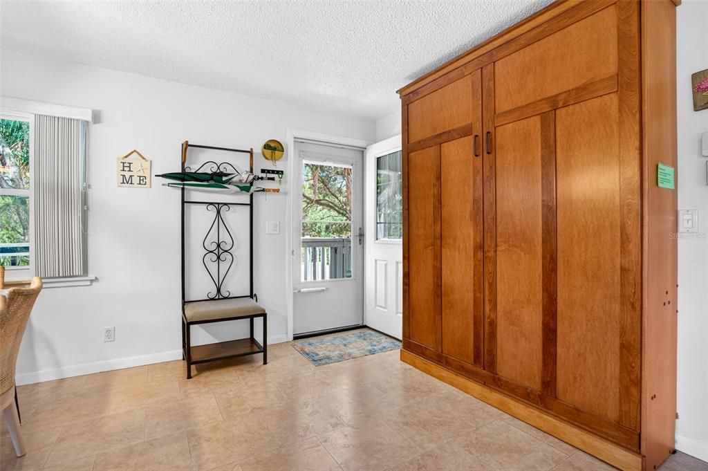 En Venta: $418,000 (2 camas, 1 baños, 1048 Pies cuadrados)