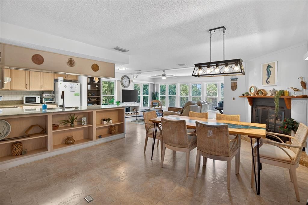 En Venta: $418,000 (2 camas, 1 baños, 1048 Pies cuadrados)