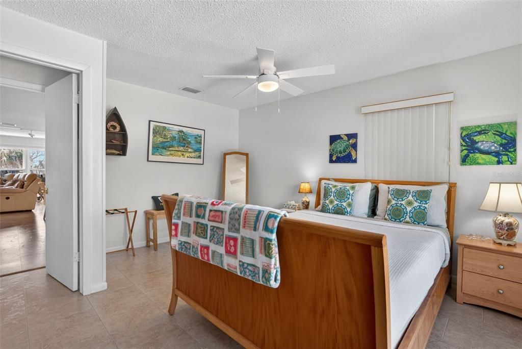 En Venta: $418,000 (2 camas, 1 baños, 1048 Pies cuadrados)