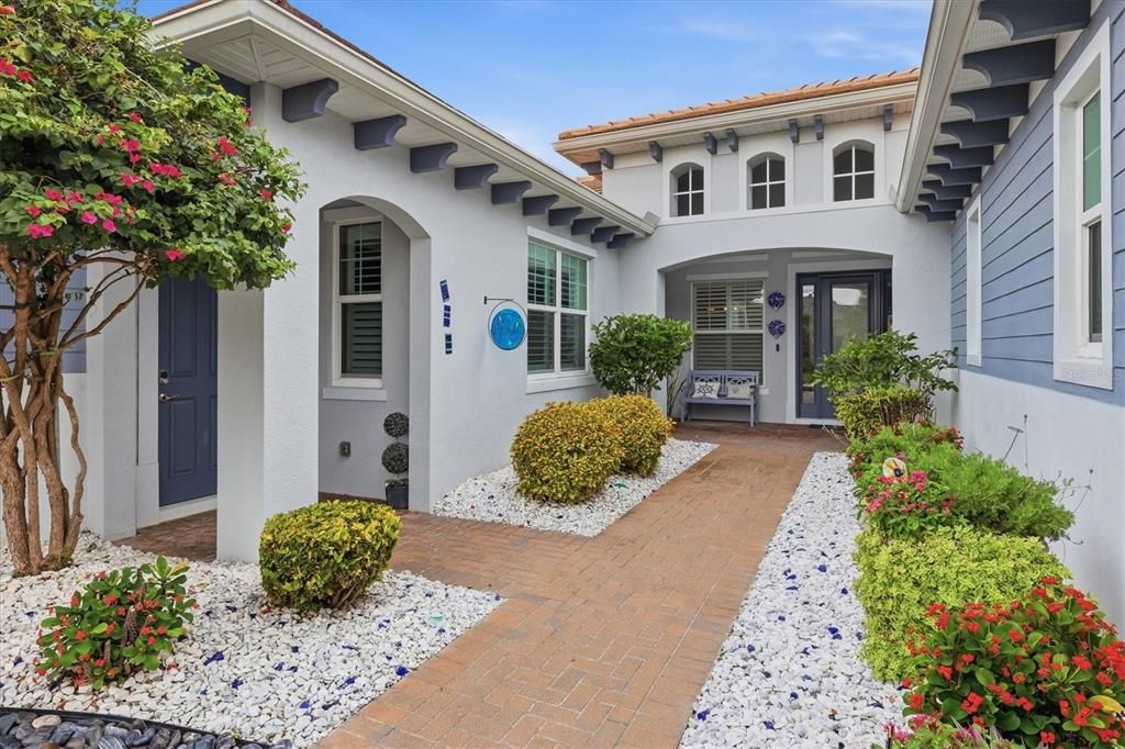 For Sale: $1,200,000 (3 beds, 4 baths, 2725 Square Feet)