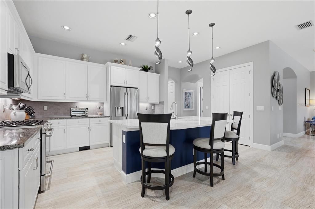 For Sale: $1,200,000 (3 beds, 4 baths, 2725 Square Feet)