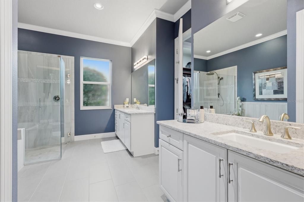 For Sale: $1,200,000 (3 beds, 4 baths, 2725 Square Feet)