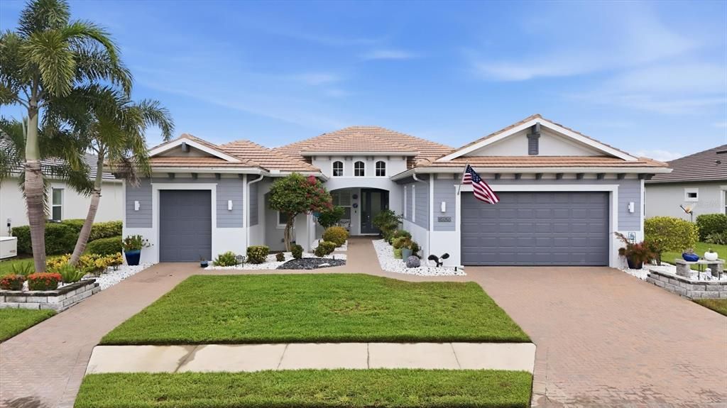 For Sale: $1,200,000 (3 beds, 4 baths, 2725 Square Feet)