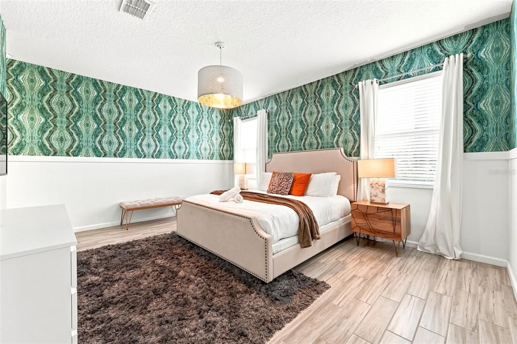 For Sale: $929,000 (7 beds, 6 baths, 4422 Square Feet)