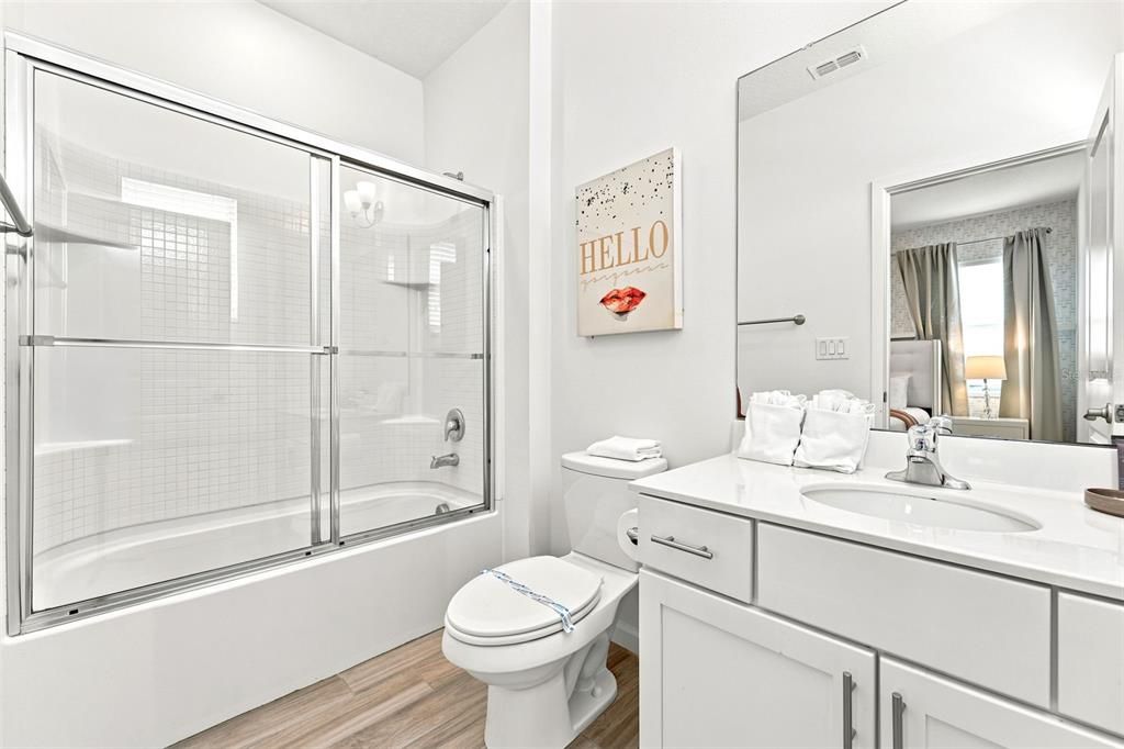 For Sale: $929,000 (7 beds, 6 baths, 4422 Square Feet)