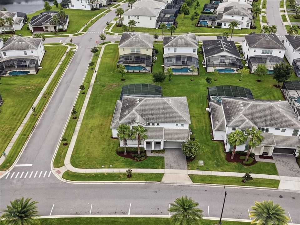 For Sale: $929,000 (7 beds, 6 baths, 4422 Square Feet)