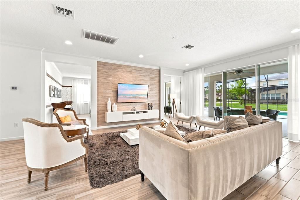For Sale: $929,000 (7 beds, 6 baths, 4422 Square Feet)