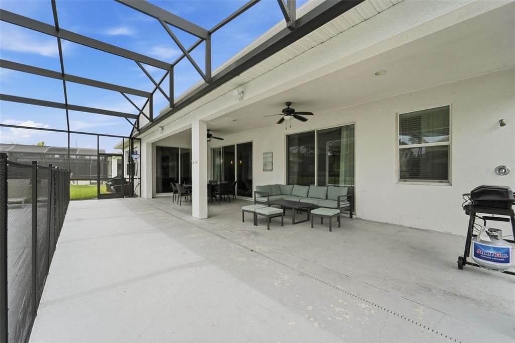 For Sale: $929,000 (7 beds, 6 baths, 4422 Square Feet)