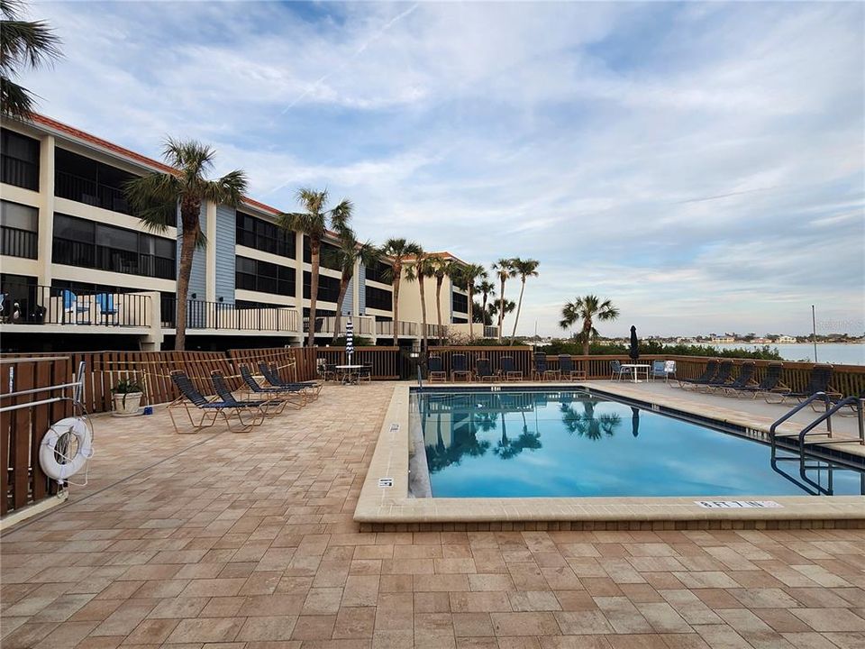 For Sale: $495,000 (2 beds, 3 baths, 1856 Square Feet)