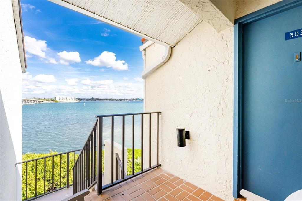 For Sale: $495,000 (2 beds, 3 baths, 1856 Square Feet)