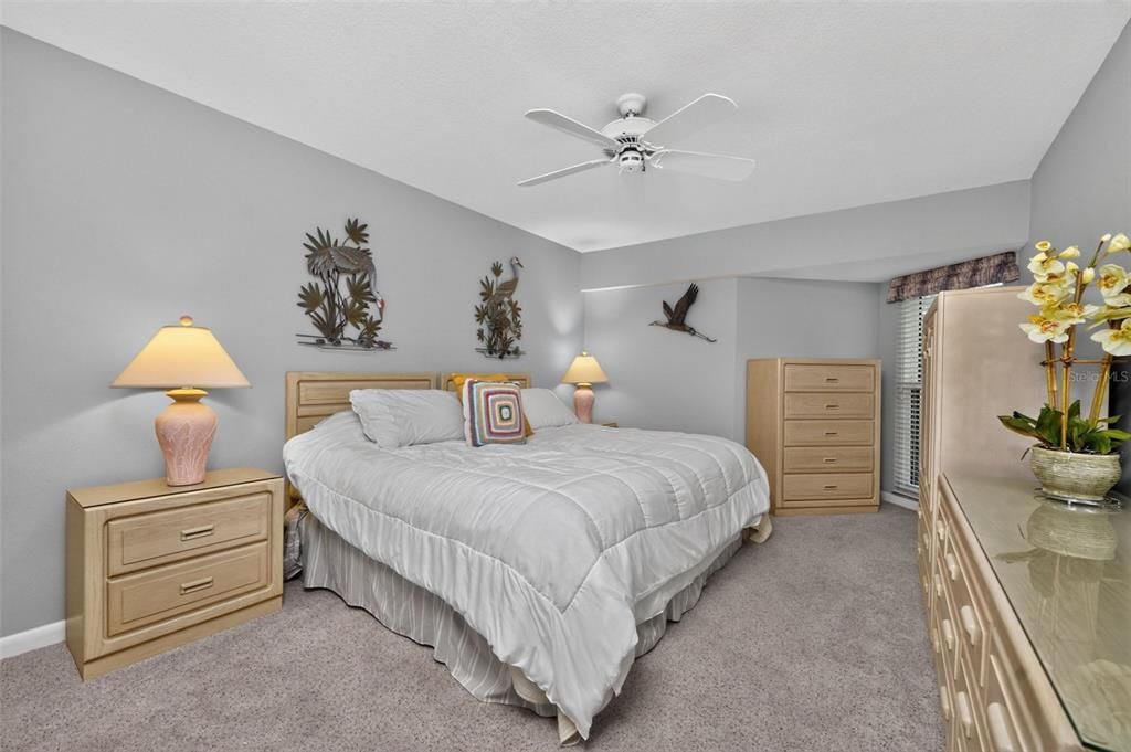 For Sale: $495,000 (2 beds, 3 baths, 1856 Square Feet)