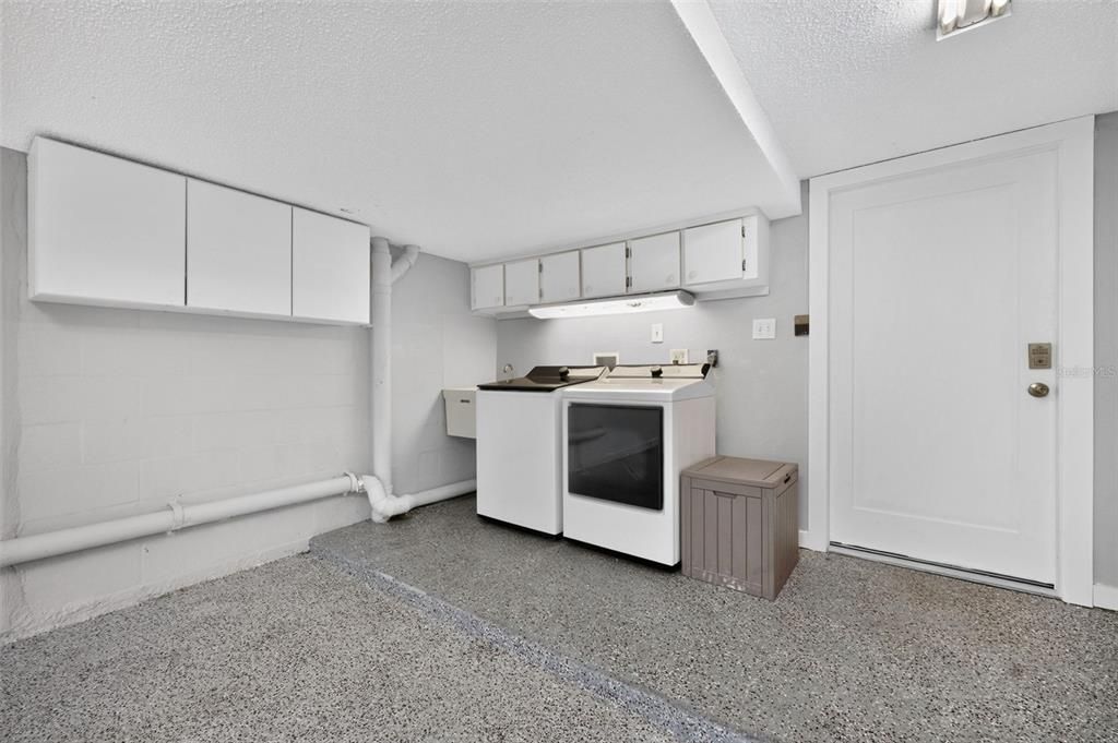 For Sale: $495,000 (2 beds, 3 baths, 1856 Square Feet)