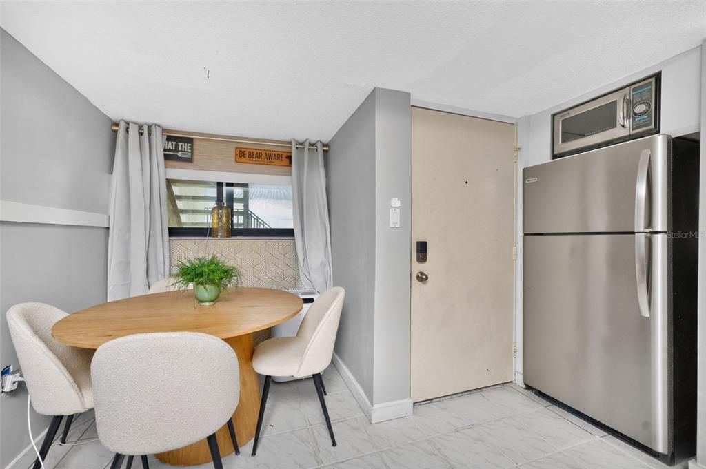 For Sale: $495,000 (2 beds, 3 baths, 1856 Square Feet)