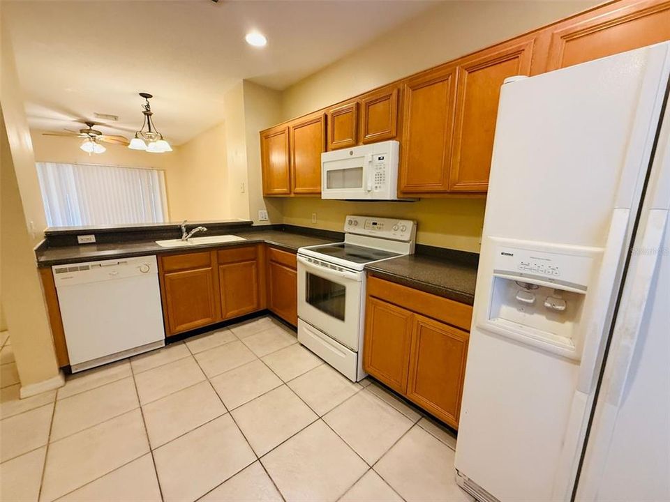 For Rent: $1,800 (2 beds, 2 baths, 1173 Square Feet)