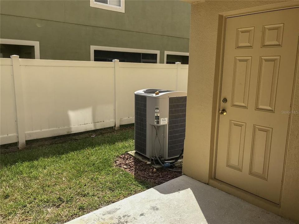 For Rent: $1,700 (2 beds, 2 baths, 1173 Square Feet)