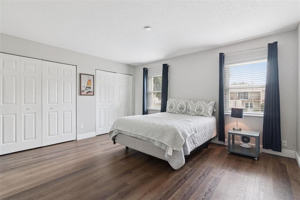 For Sale: $225,000 (2 beds, 1 baths, 1432 Square Feet)