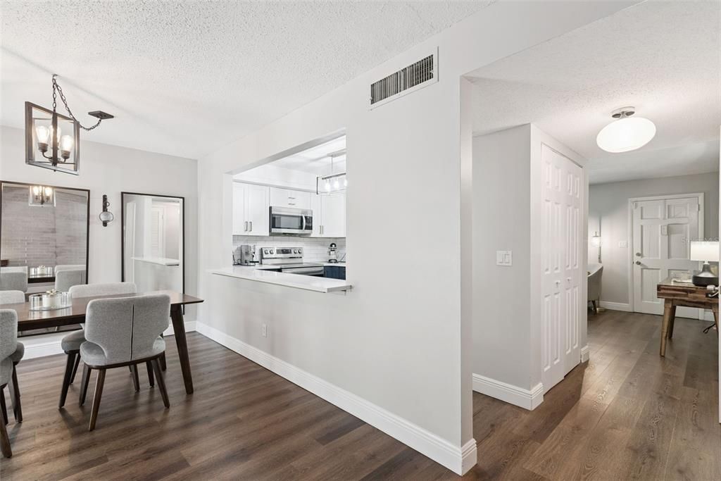 For Sale: $225,000 (2 beds, 1 baths, 1432 Square Feet)