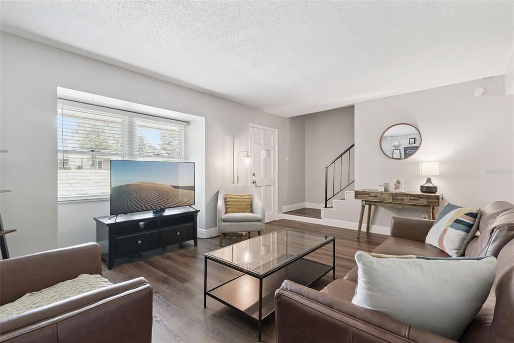For Sale: $225,000 (2 beds, 1 baths, 1432 Square Feet)