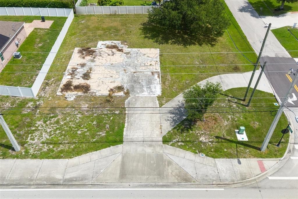 На продажу: $159,990 (0.28 acres)