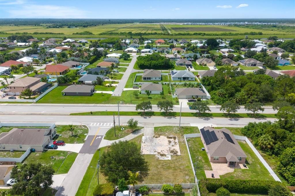 На продажу: $159,990 (0.28 acres)