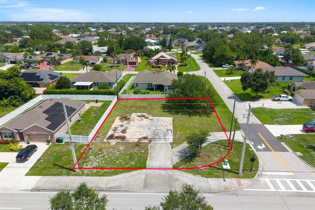 На продажу: $159,990 (0.28 acres)